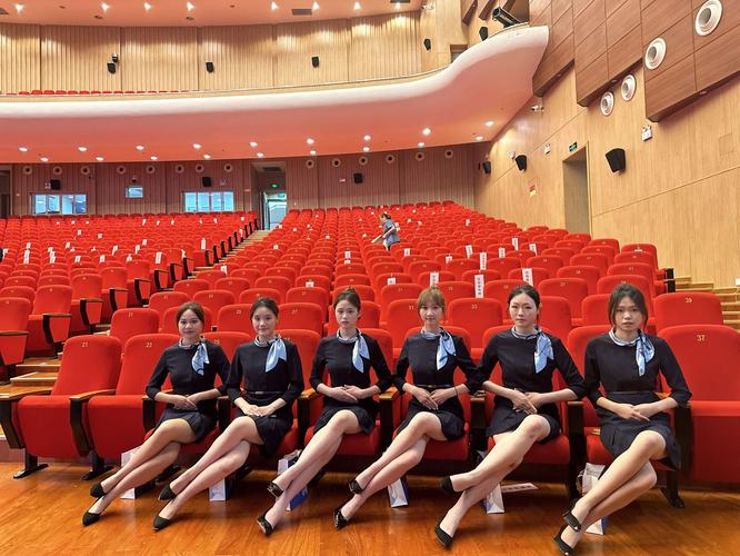 校藝術(shù)團禮儀隊受邀參加2025年書香重慶全民閱讀盛典