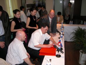 打望重慶最美醫(yī)生護(hù)士禮儀隊(duì) 白衣天使的優(yōu)雅風(fēng)采與專業(yè)擔(dān)當(dāng)